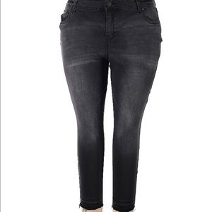 Celebrity Pink Mid Rise Skinny Ankle